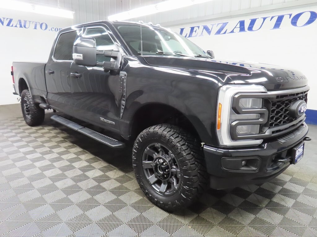 2023 Ford F-250 photo 2