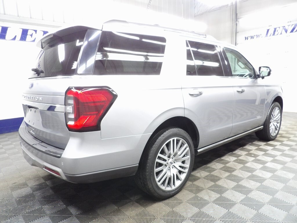 2023 Ford Expedition Limited photo 4