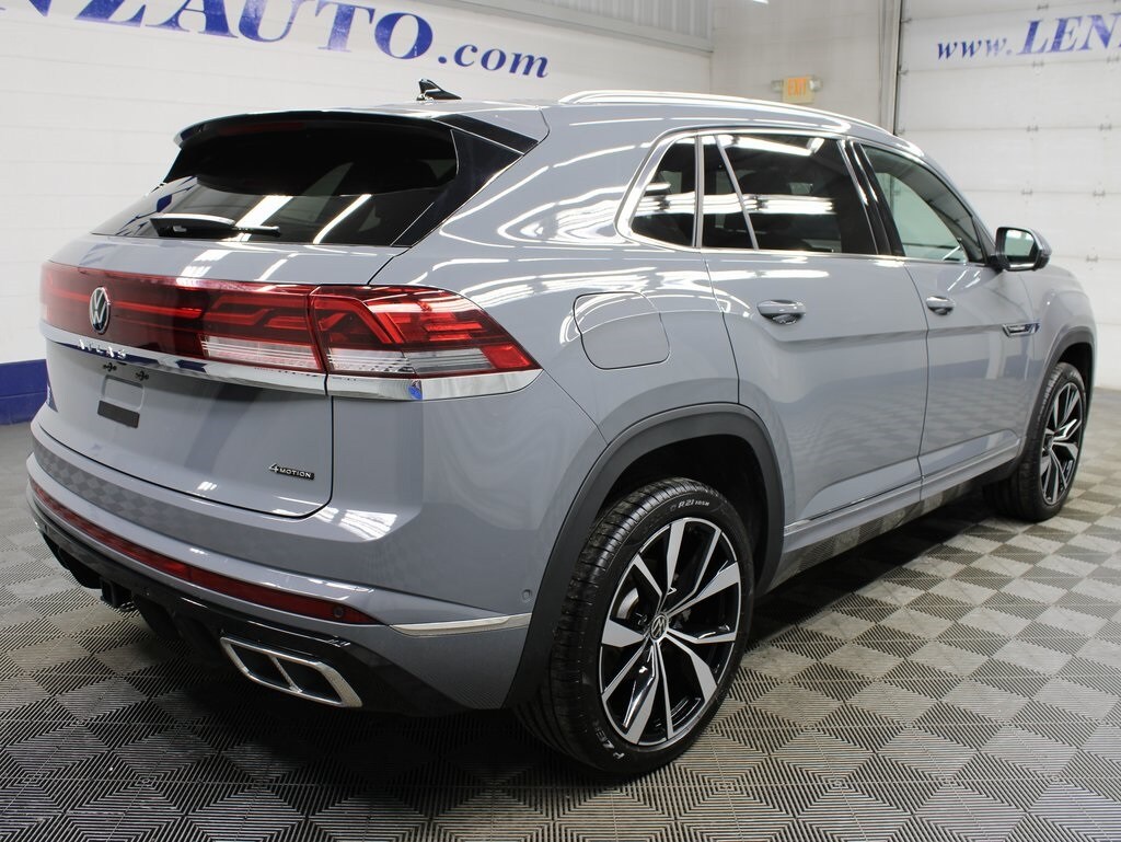 2024 Volkswagen Atlas Cross Sport SEL Premium R-Line photo 4
