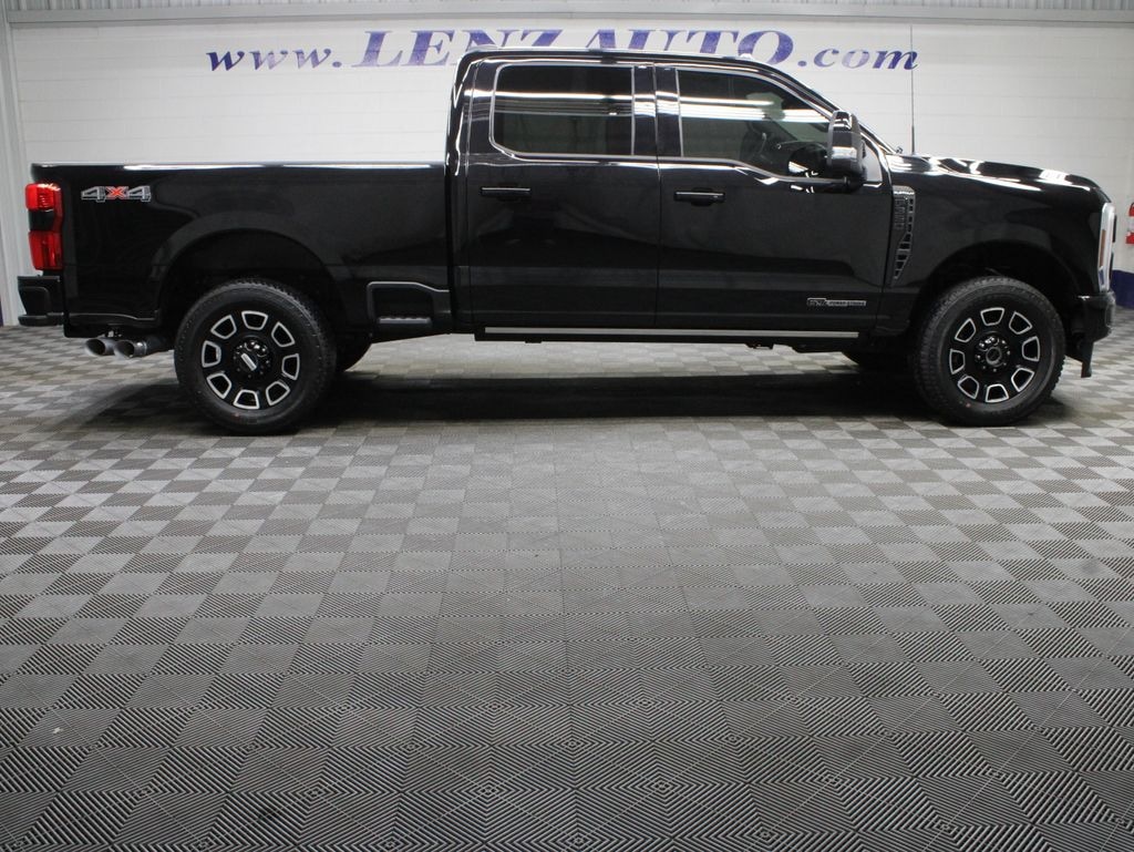 Used 2025 Ford F-350SD 4x4 Crew Cab Platinum SRW Truck
