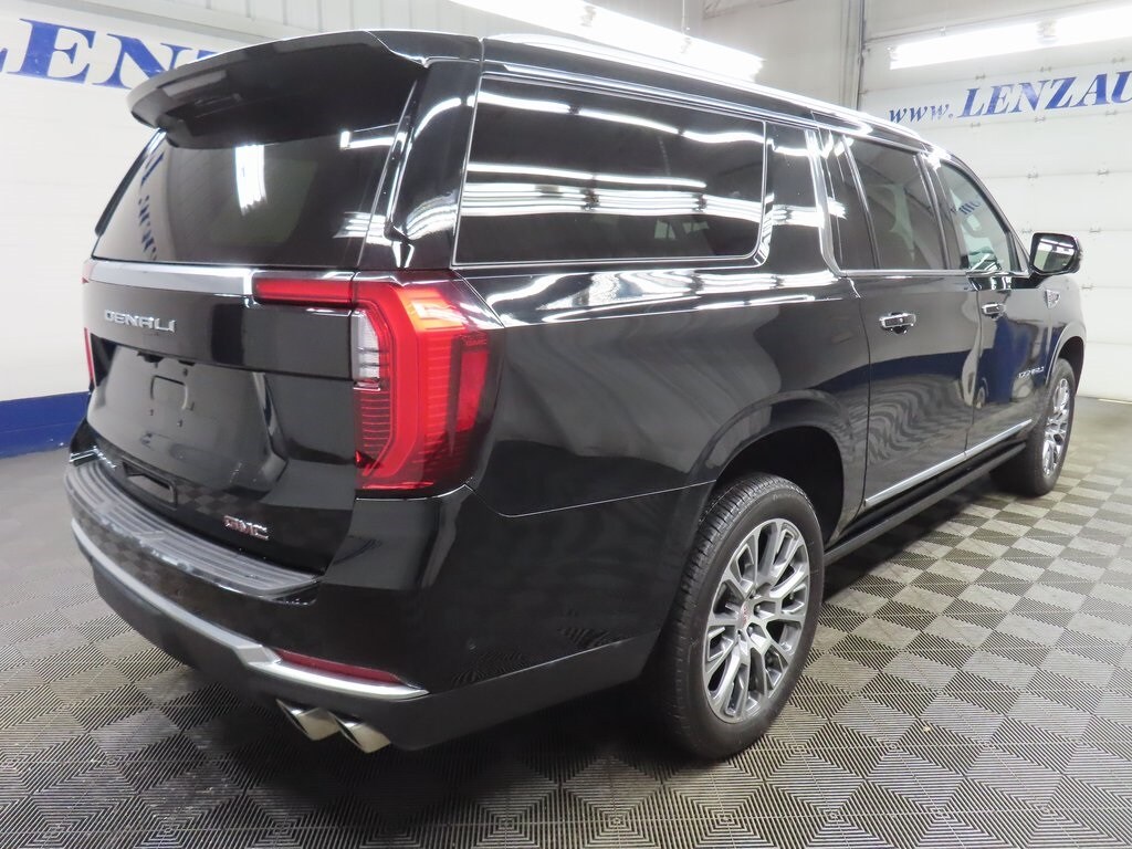 2025 Gmc Yukon XL Denali photo 2