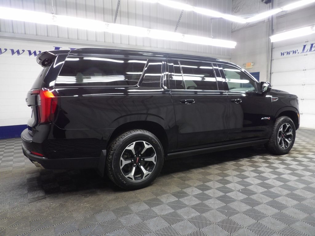 Used 2025 GMC Yukon XL AT4 4WD SUV