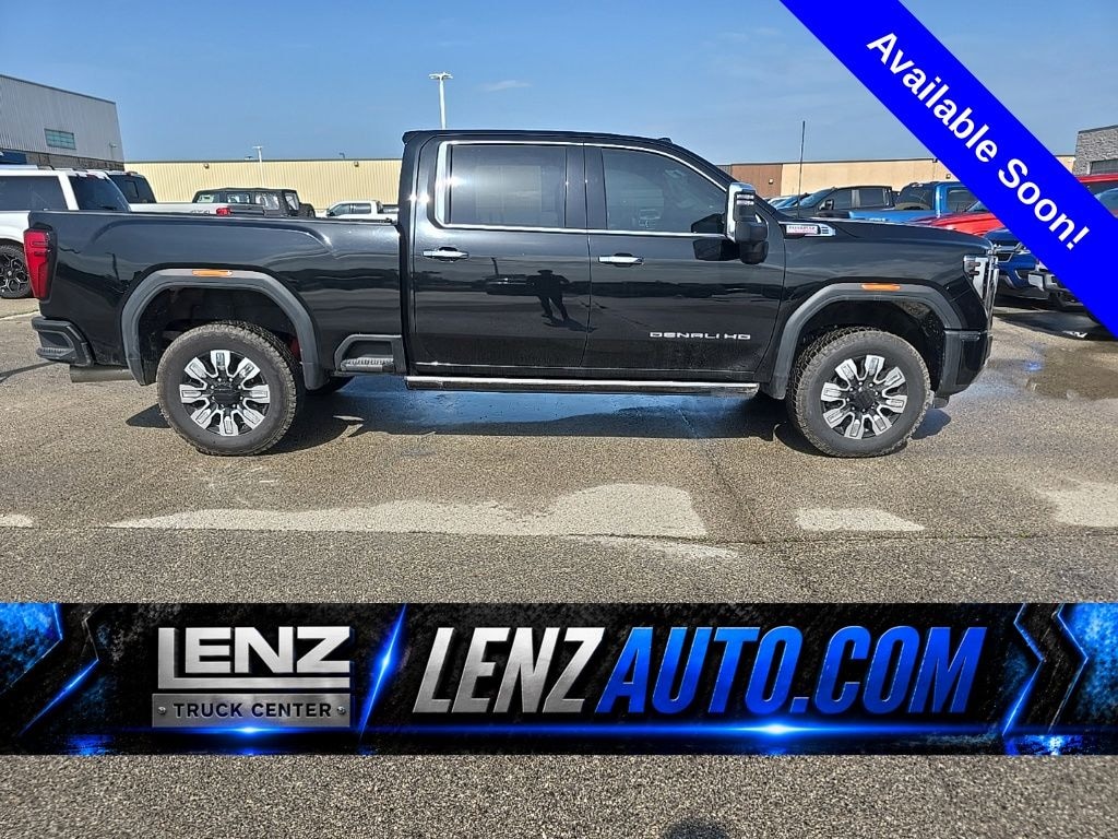 Used 2025 GMC Sierra 2500HD 4x4 Crew Cab Denali Truck