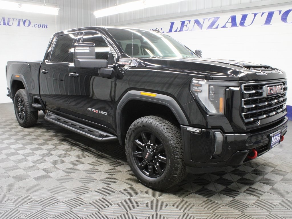 Used 2024 GMC Sierra 2500HD 4x4 Crew Cab AT4 Truck