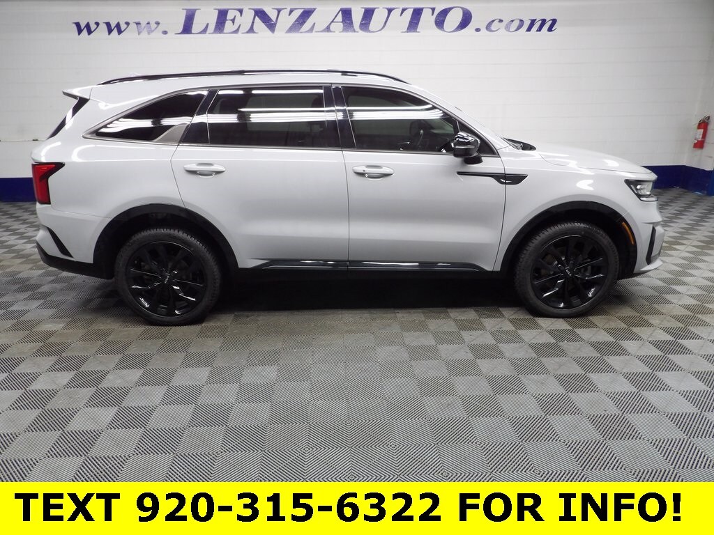2022 Kia Sorento SX photo 2