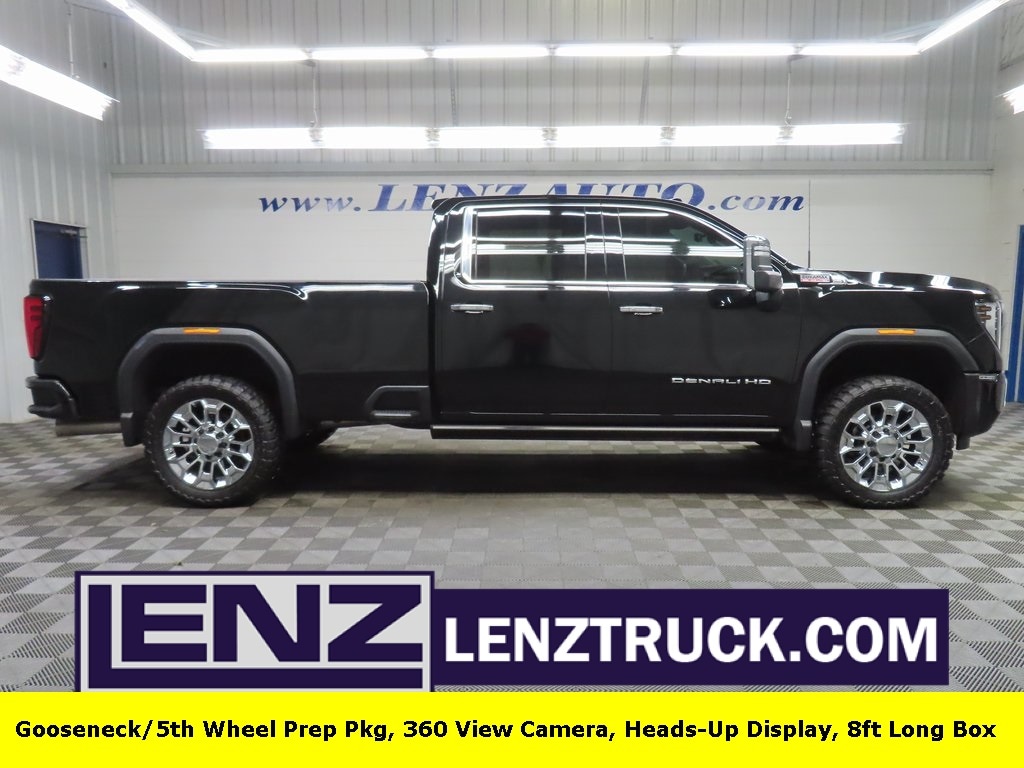 2024 GMC Sierra 2500HD Denali's photo