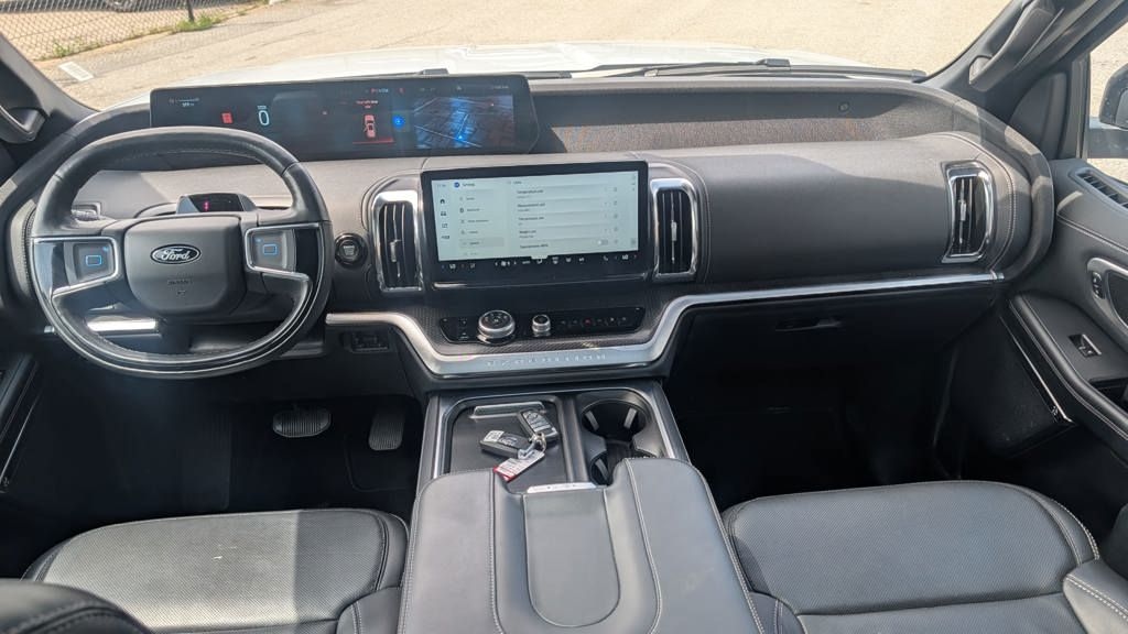 Used 2025 Ford Expedition Max Platinum SUV