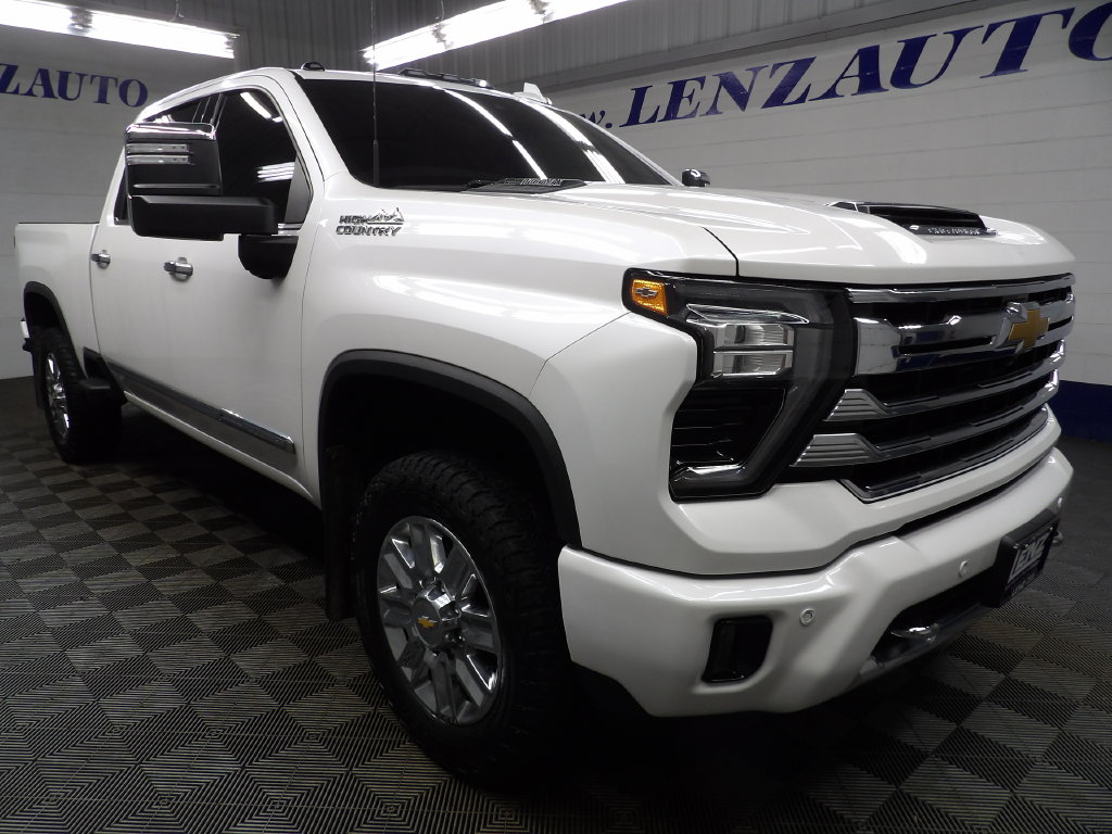 Used 2024 Chevrolet Silverado 2500HD 4x4 Crew Cab High Country Truck