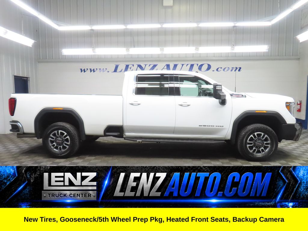 2023 GMC Sierra SLE 4WD Crew Cab Standard Box's photo