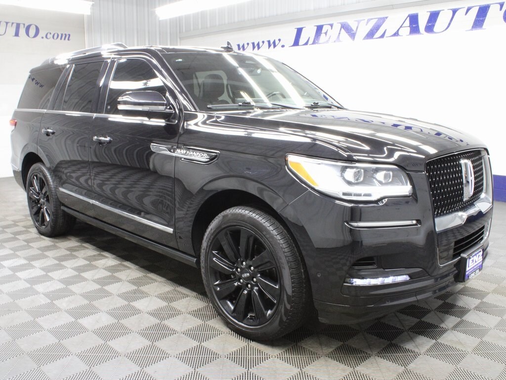 2023 Lincoln Navigator Reserve photo 3