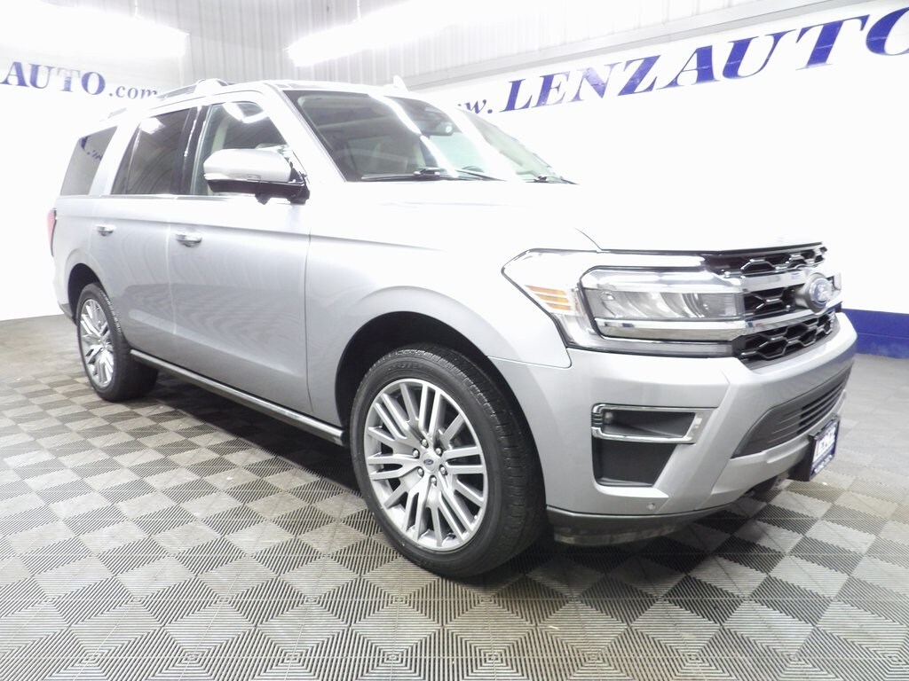 2023 Ford Expedition Limited photo 3