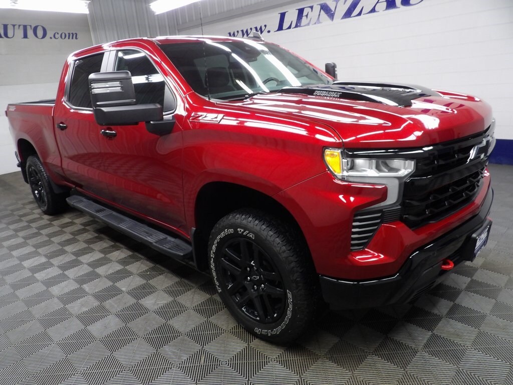 2023 Chevrolet Silverado 1500 LT Trail Boss photo 3