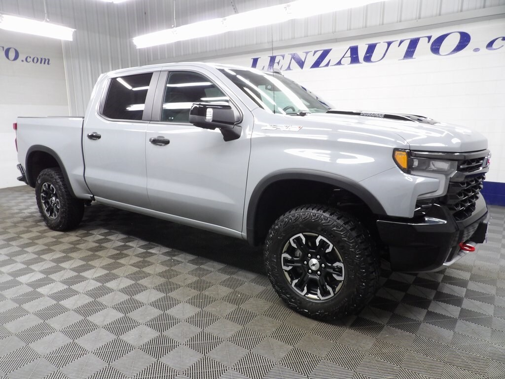 2024 Chevrolet Silverado 1500 ZR2 photo 3