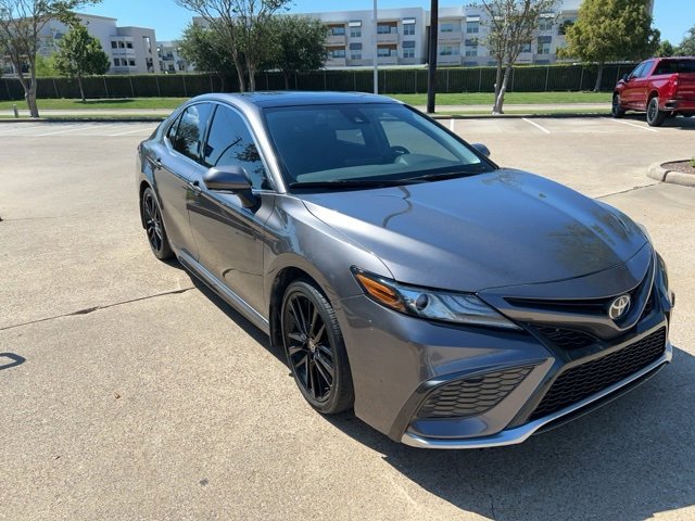 2021 Toyota Camry XSE photo 3