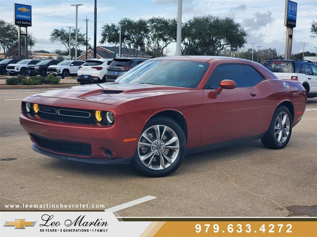 2021 Dodge Challenger SXT's photo