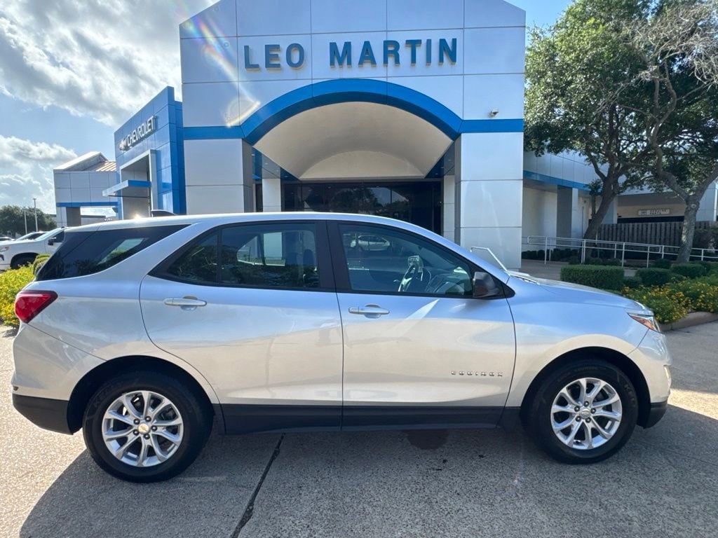 Used 2020 Chevrolet Equinox LS with VIN 3GNAXHEV7LS599700 for sale in Lake Jackson, TX
