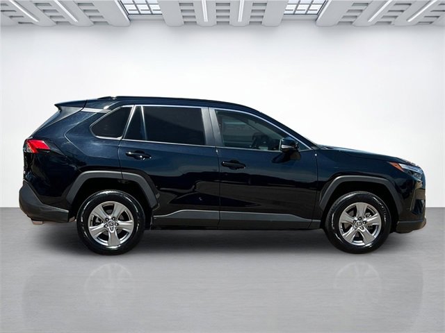 2024 Toyota RAV4 XLE photo 3