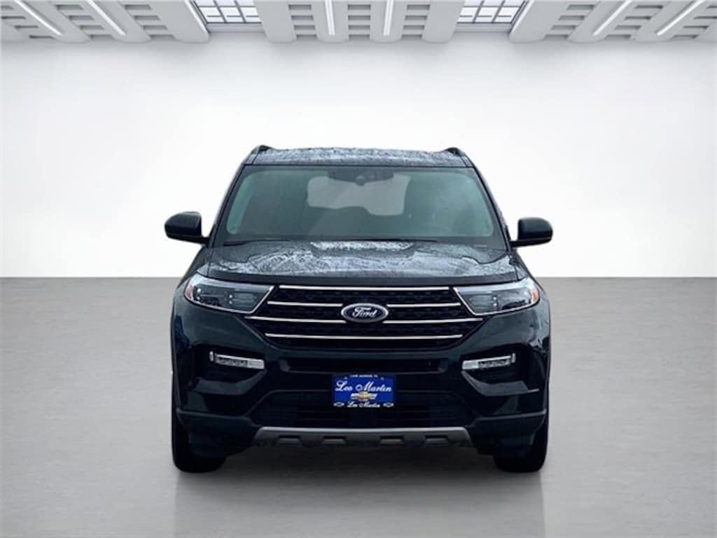 Used 2024 Ford Explorer XLT