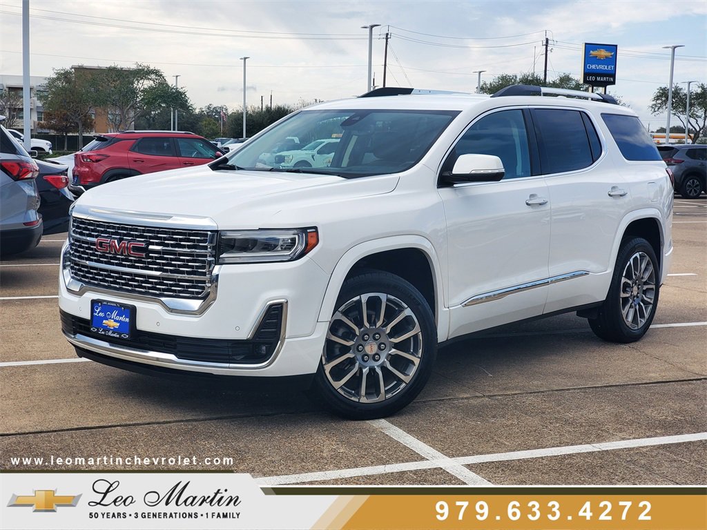 2023 GMC Acadia Denali's photo