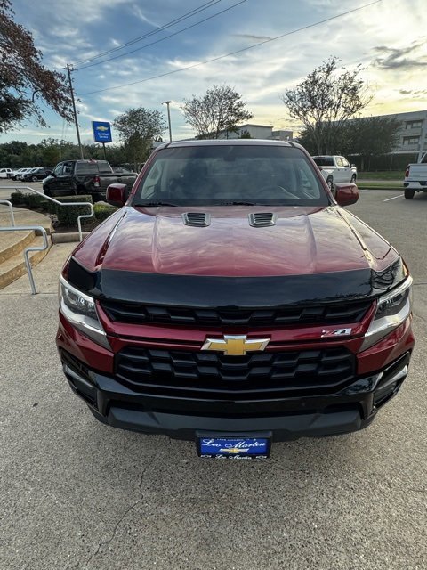 2021 Chevrolet Colorado LT photo 2