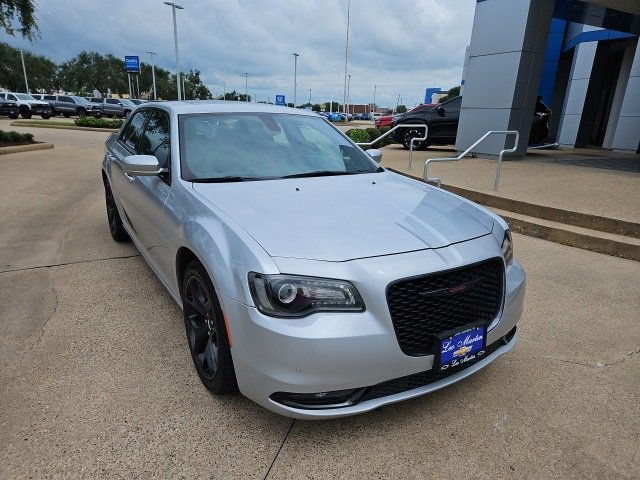 Used 2023 Chrysler 300 S with VIN 2C3CCABG4PH524279 for sale in Lake Jackson, TX