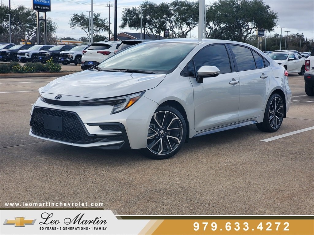 2024 Toyota Corolla SE's photo