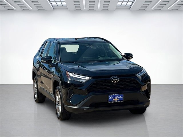 2024 Toyota RAV4 XLE photo 2