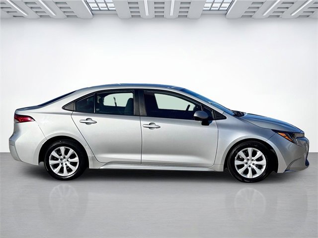 2024 Toyota Corolla LE photo 4