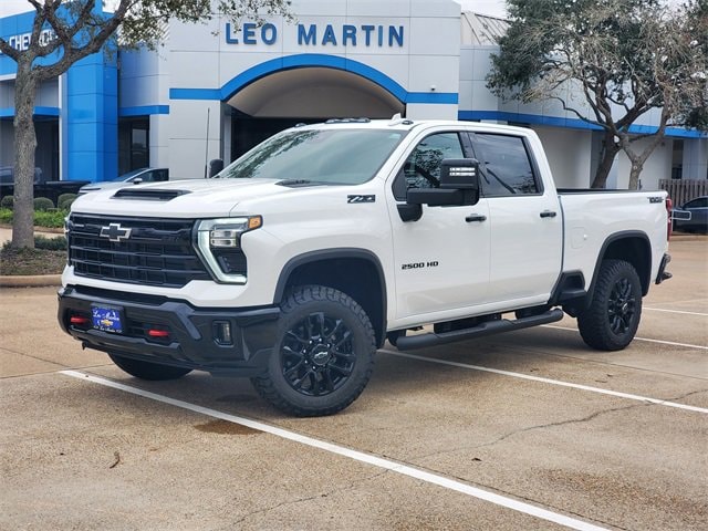 2026 Chevrolet Silverado 2500HD LTZ's photo