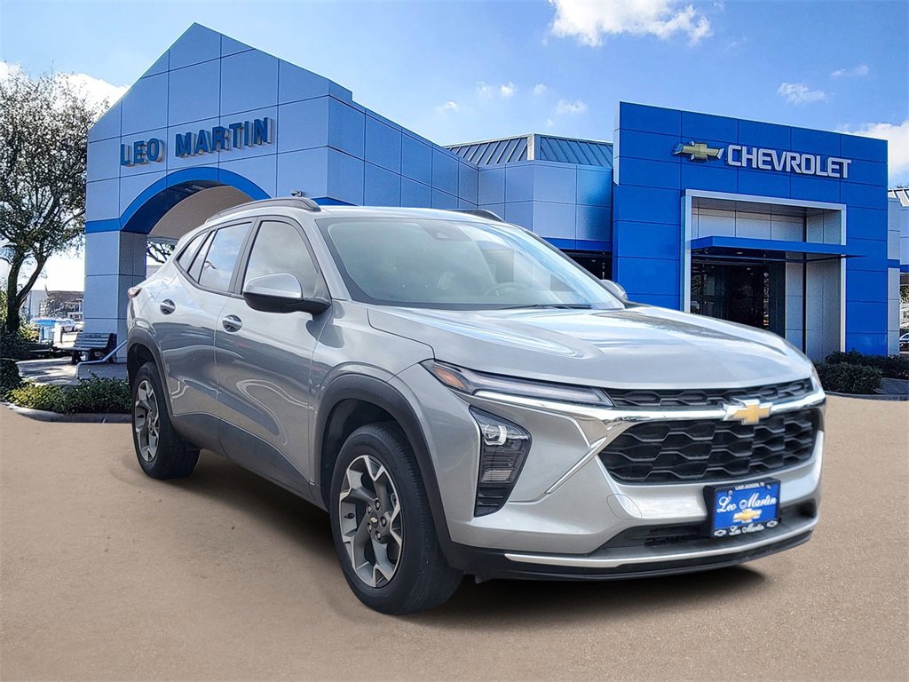 Used 2025 Chevrolet Trax LT with VIN KL77LHEP9SC001625 for sale in Lake Jackson, TX