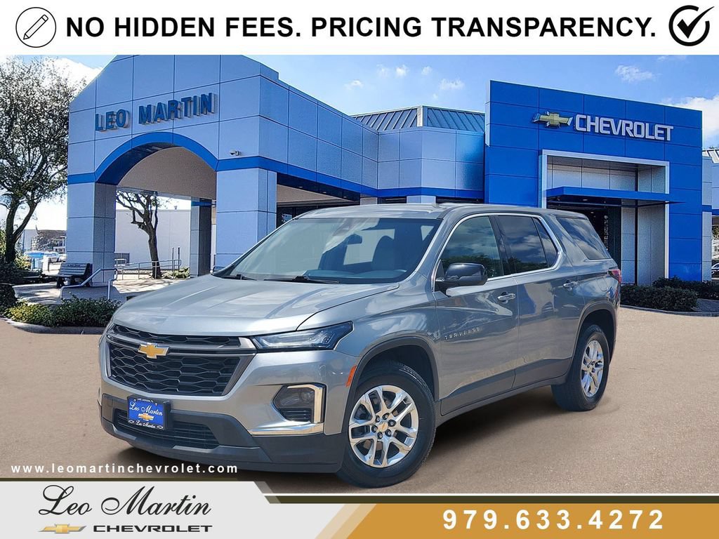 Used 2023 Chevrolet Traverse LS
