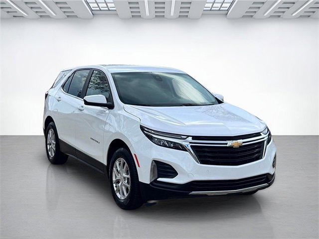 2024 Chevrolet Equinox LT photo 3