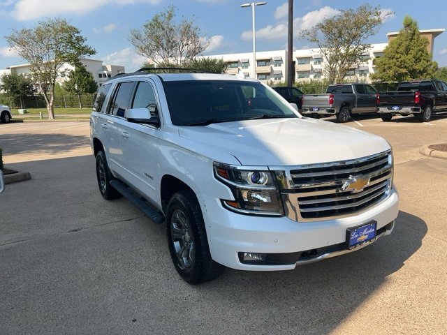 2017 Chevrolet Tahoe LT photo 2