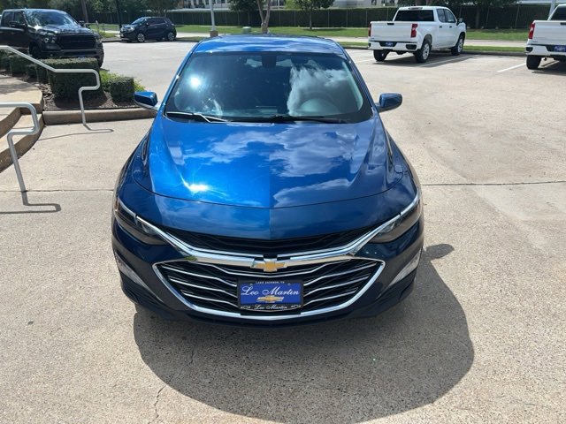 2019 Chevrolet Malibu 1LT photo 2