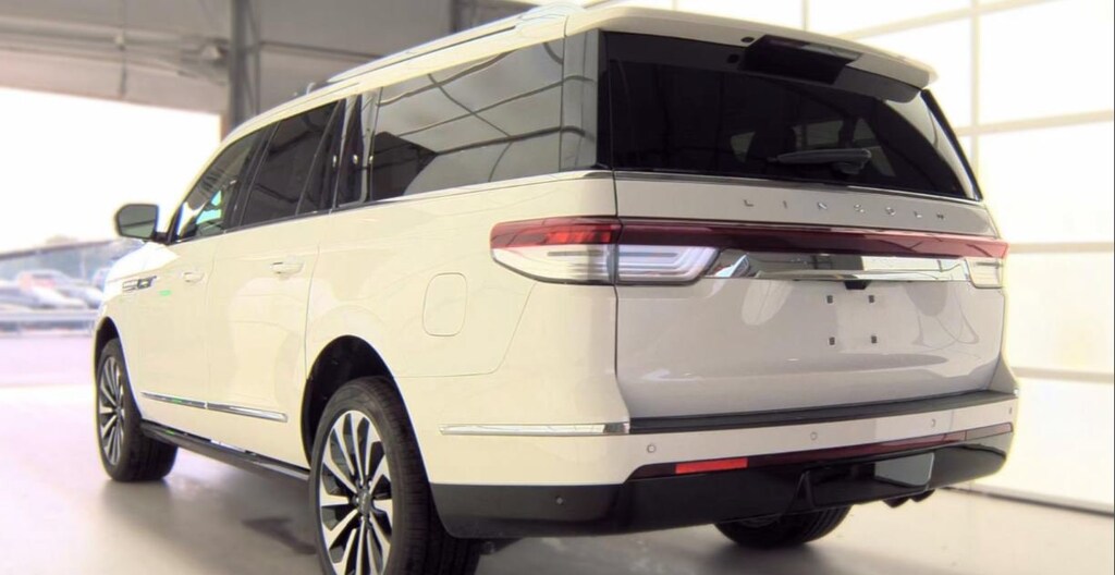 Used 2023 Lincoln Navigator L Reserve Reserve 4x4