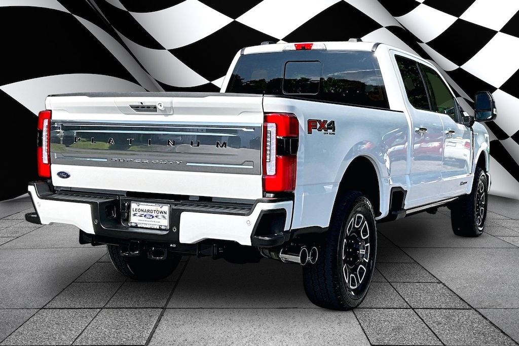 Used 2024 Ford Super Duty F-350 SRW LARIAT LARIAT 4WD Crew Cab 6.75 Box