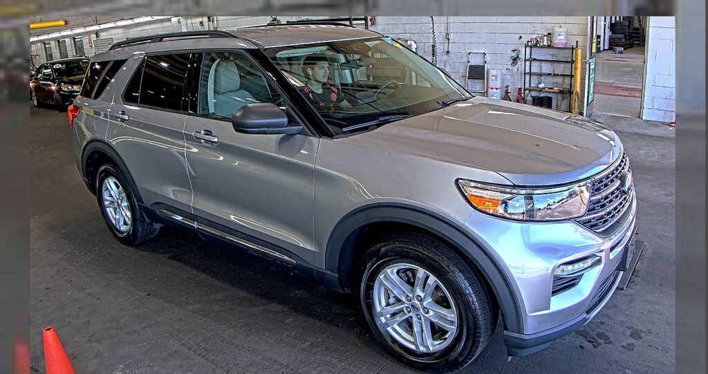 Certified 2023 Ford Explorer XLT LUXURY SUV XLT 4WD
