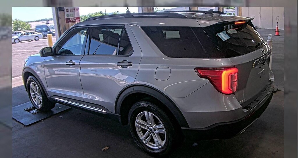 Certified 2023 Ford Explorer XLT LUXURY SUV XLT 4WD