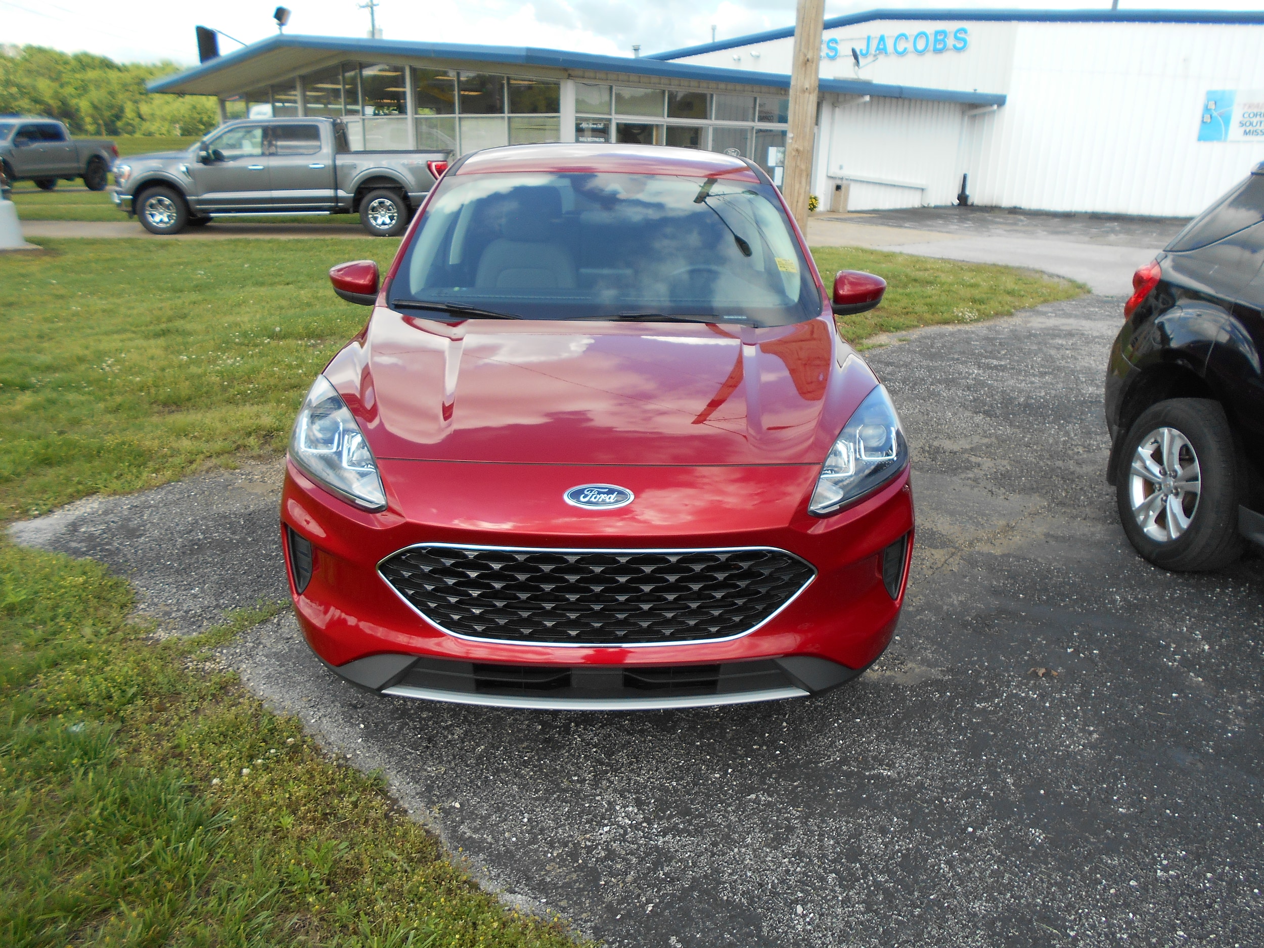 Used 2020 Ford Escape SE with VIN 1FMCU9G66LUC27363 for sale in Cassville, MO