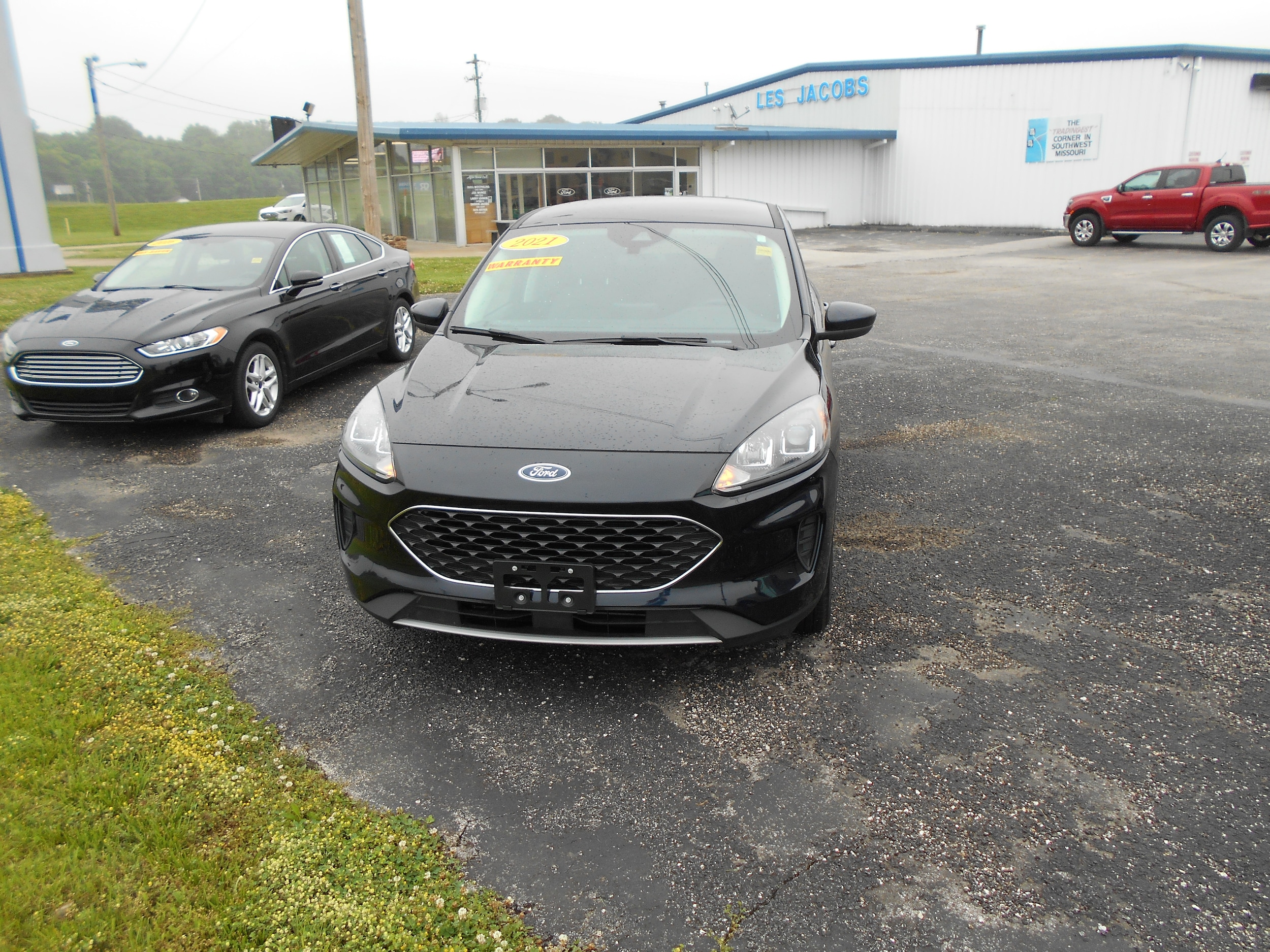 Used 2021 Ford Escape SE with VIN 1FMCU0G62MUA06078 for sale in Cassville, MO