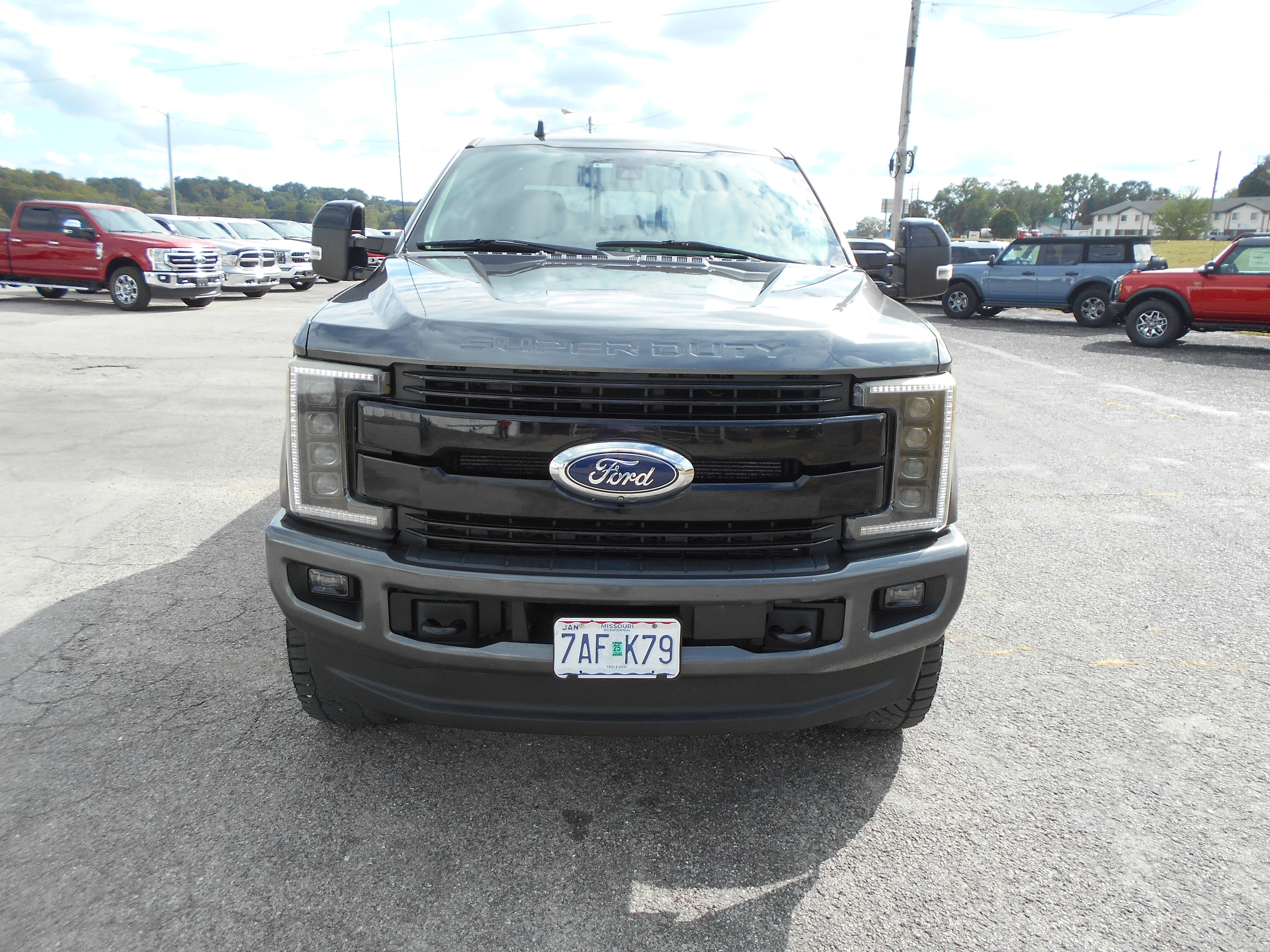 Used 2019 Ford F-350 Super Duty Lariat with VIN 1FT8W3BT4KEF10349 for sale in Cassville, MO