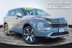 2025 Mitsubishi Outlander SE SUV