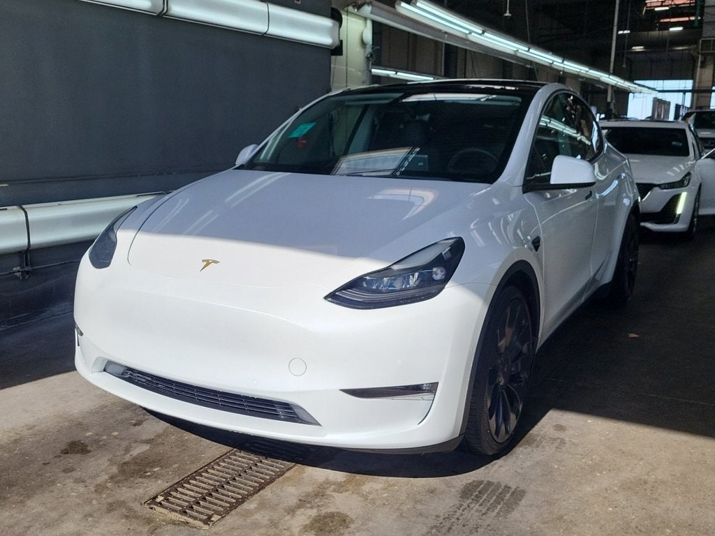 Used 2022 Tesla Model Y Performance with VIN 7SAYGDEF7NF408882 for sale in Kansas City