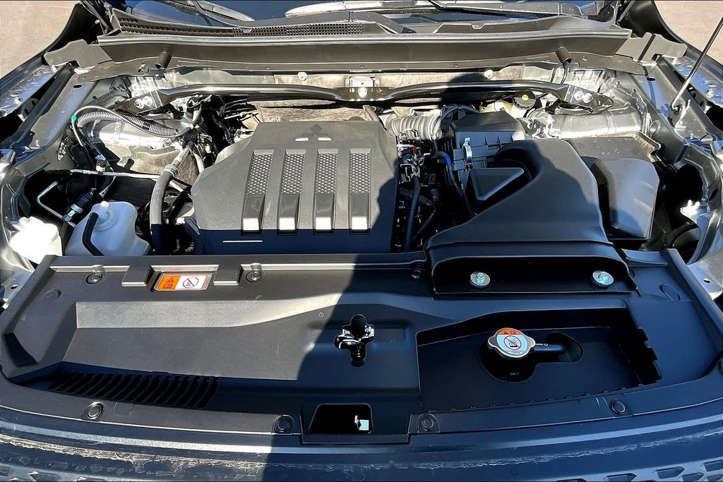 2026 Mitsubishi Eclipse Cross Black Edition - Photo 10