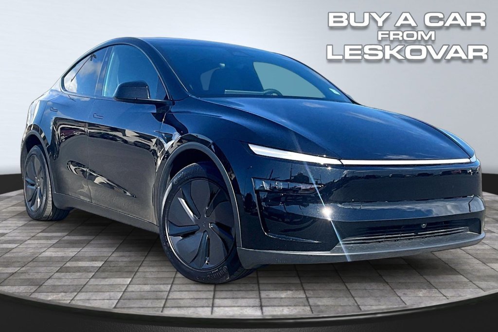 Used 2026 Tesla Model Y Long Range with VIN 7SAYGDEE4TF634785 for sale in Kennewick, WA