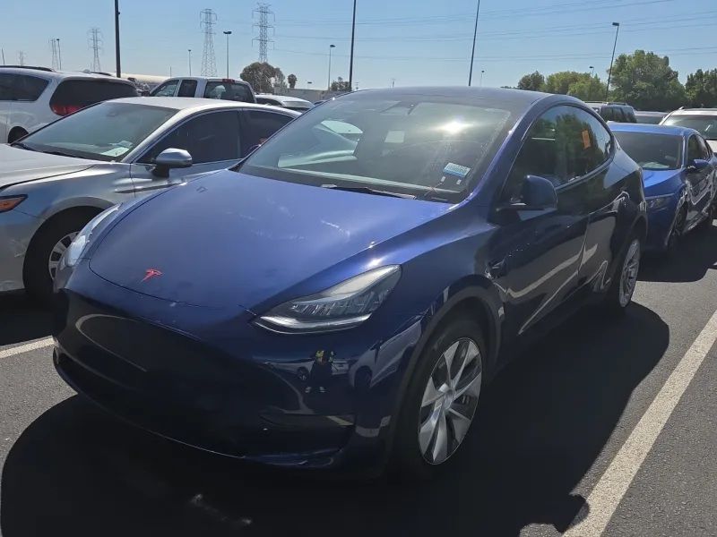 2023 Tesla Model Y Long Range Dual Motor All-Wheel Drive's photo