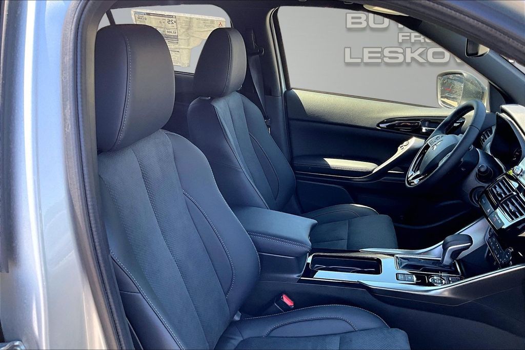 2026 Mitsubishi Eclipse Cross Black Edition - Photo 8