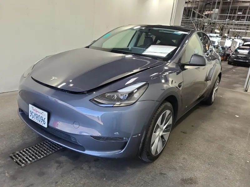 2023 Tesla Model Y Long Range Dual Motor All-Wheel Drive's photo