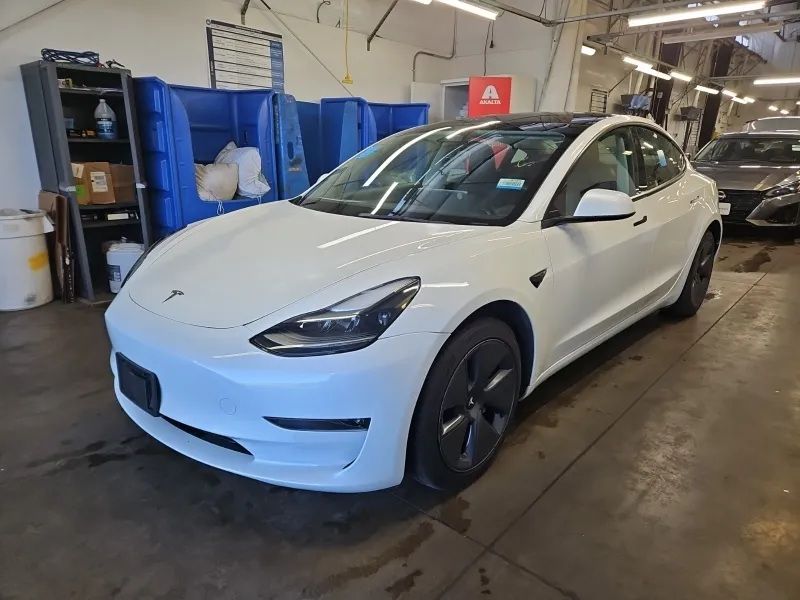 2022 Tesla Model 3 Long Range Dual Motor All-Wheel Drive's photo