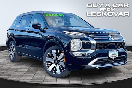 2025 Mitsubishi Outlander Platinum Edition SUV